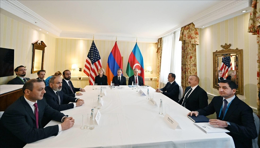 Blinken aborda el proceso de paz con los líderes de Azerbaiyán y Armenia
