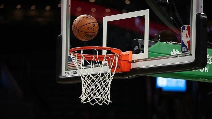 Philadelphia 76ers, Los Angeles Lakers'ı 44 sayı farkla yendi