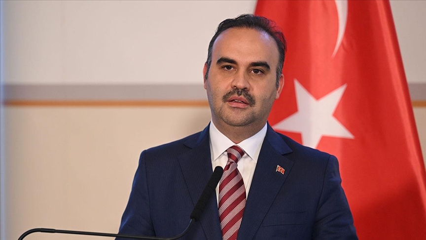 Bakan Kacır: Türkiye'nin istikrarlı büyüme trendini sürdürmek için dijital dönüşüm en önemli başlıklardan biri
