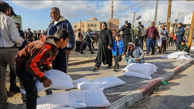 EU calls for acceleration of humanitarian aid entry into Gaza