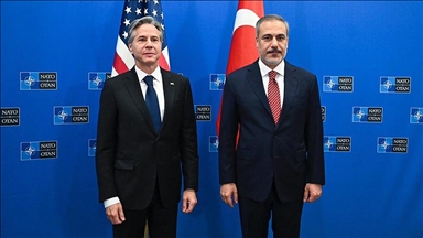 Wezîrê Karên Derva Fidan li Belçîkayê bi hemtayê xwe yê Amerîkayî Blinken ra hat cem hev