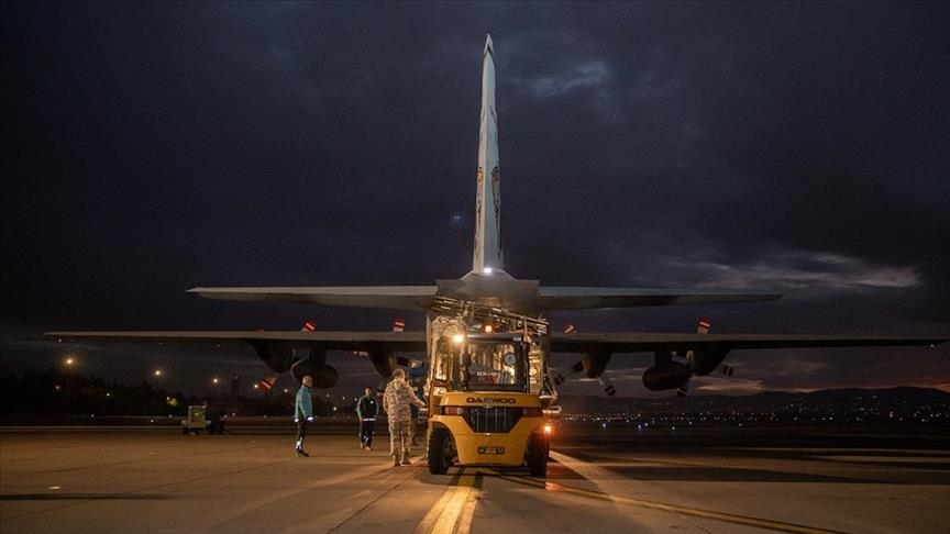 Turkiye vojnim avionom poslala osam tona medicinske pomoći za Gazu