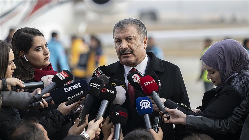 Sağlık Bakanı Koca, bugün Gazze'den 26'sı hasta 50 kişinin Ankara'ya geleceğini bildirdi