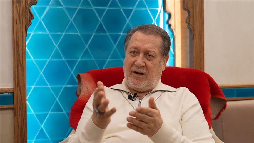 Sanatçı Ahmet Özhan: Koşulsuz, bu zulmün karşısında olmak herkesin görevidir