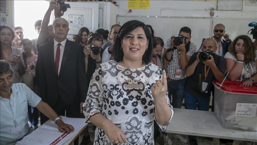 Tunisie : la présidente d'un parti d'opposition entame une grève de la faim