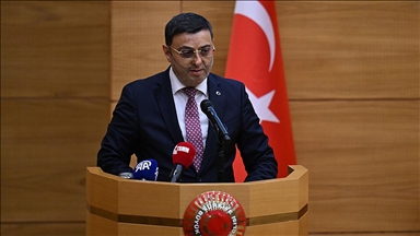 TBMM'de engelli milletvekili Serkan Bayram'ın hayatını konu alan "Buğday Tanesi" filmi gösterildi