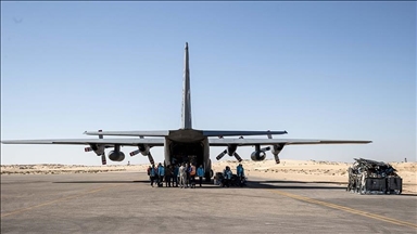 Турски воен авион со осум тони медицинска помош за Газа слета во Египет