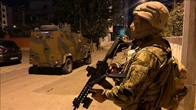 Mersin'de PKK/KCK ve FETÖ operasyonunda 10 zanlı gözaltına alındı