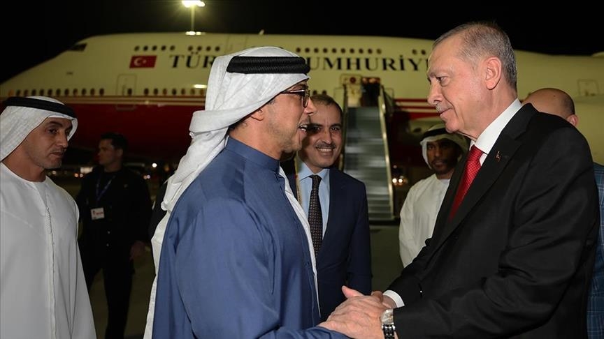 الرئيس التركي يصل الإمارات للمشاركة في قمة المناخ 