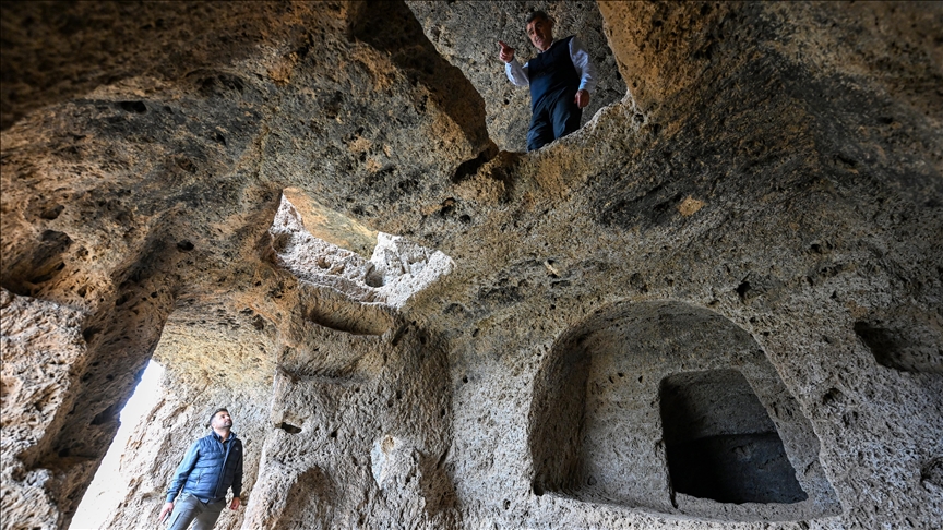 Caves in eastern Türkiye appeal to nature lovers and archaeology enthusiasts