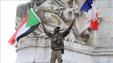 Paris'te Filistin destekçileri Sorbonne Üniversitesi yakınlarında gösteri yaptı