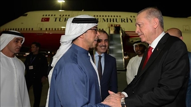 Presidenti Erdoğan mbërrin në Emiratet e Bashkuara Arabe për samitin e OKB-së për klimën