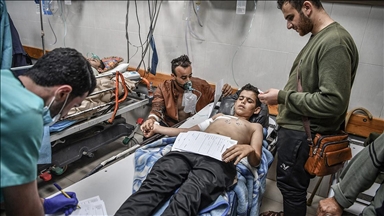الأناضول ترصد إجراء عمليات جراحية لمصابين شمال قطاع غزة