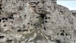 تركيا.. كهوف سيواس الصخرية أبنية تعود لآلاف السنين
