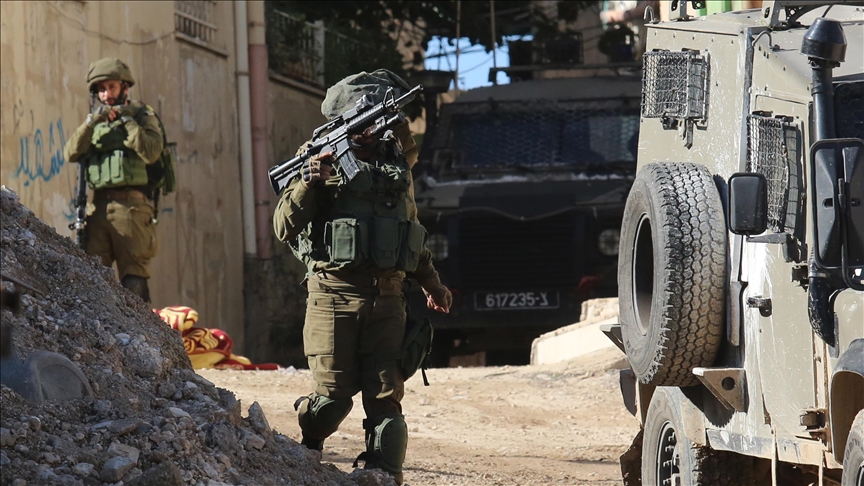 Israeli civilian shot by Israeli soldiers in 'friendly fire' in West Jerusalem dies