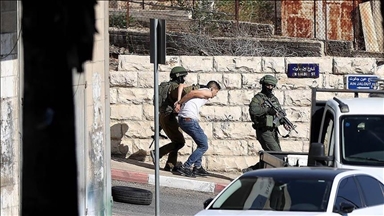 Israël arrête 13 autres Palestiniens en Cisjordanie