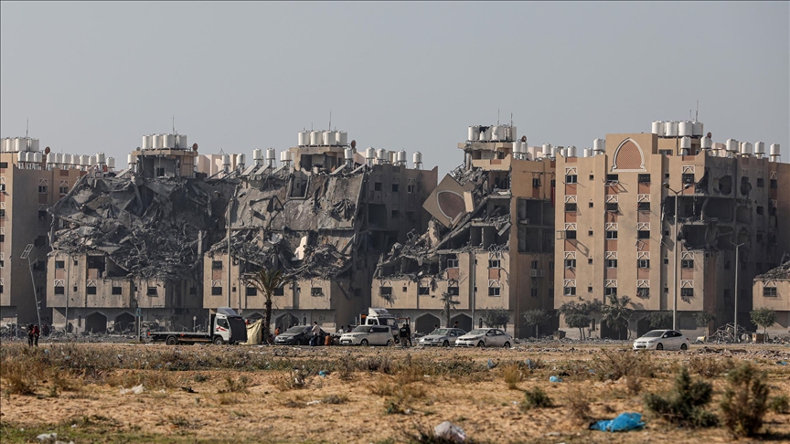 الجيش الإسرائيلي يدمر مبانٍ بمدينة "حمد السكنية" في غزة 