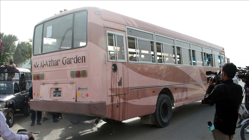 8 killed in shooting on bus in northern Pakistan