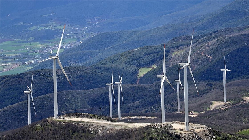 Küresel yenilenebilir enerji kapasitesini üç katına çıkarmak için 118 ülke taahhütte bulundu