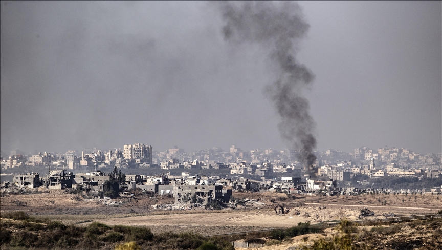 El ejército israelí sigue forzando a los residentes del norte de la Franja de Gaza a desplazarse hacia el sur