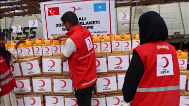 Türkiye sends 2,000 aid packages to flood-hit Somalia