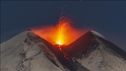 İtalya'daki Etna Yanardağı'nda volkanik hareketlilik devam ediyor