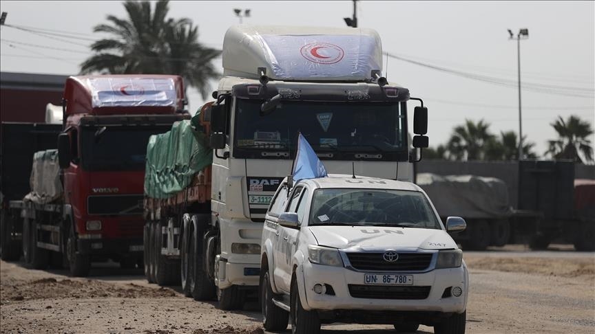 Croissant-Rouge palestinien : "100 camions d'aide humanitaire sont entrés dans la bande de Gaza, samedi"