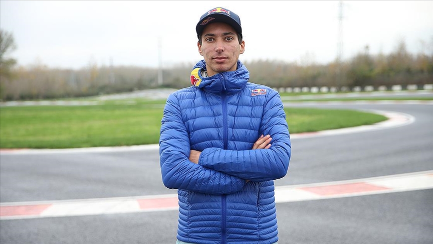 Toprak Razgatlıoğlu, dünya şampiyonluğunu tekrarlayarak yeni takımına "ilk"i yaşatmak istiyor