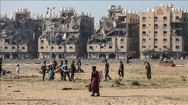 İsrail, "güvenli" dediği Gazze'nin güneyinde sivilleri göç etmeye zorluyor