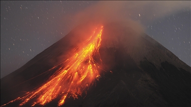Indonesia's Mount Merapi spews hot ash, volcanic debris 3 kilometers into sky