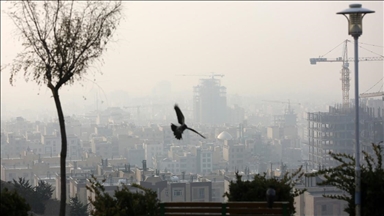 تداوم آلودگی هوا در تهران؛ ده منطقه در وضعیت قرمز قرار دارد