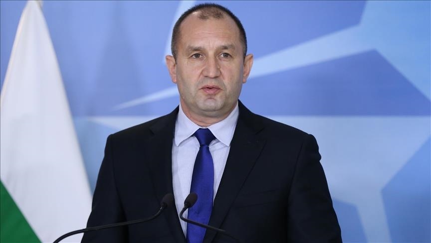 Bulgarian president vetoes supply of armored vehicles to Ukraine
