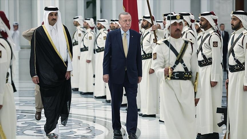 استقبال رسمی امیر قطر از اردوغان در دوحه