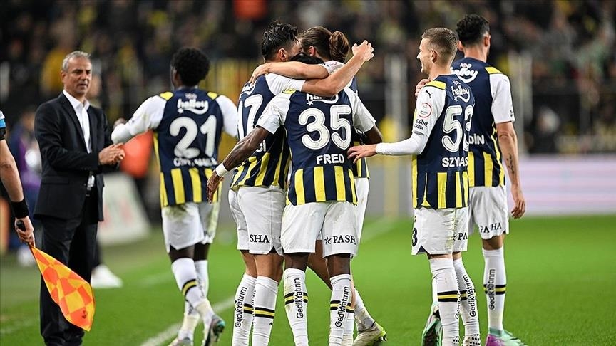 Fenerbahce retake lead in Turkish league before Besiktas derby