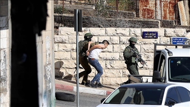 Israeli army arrests 40 more Palestinians in West Bank raids