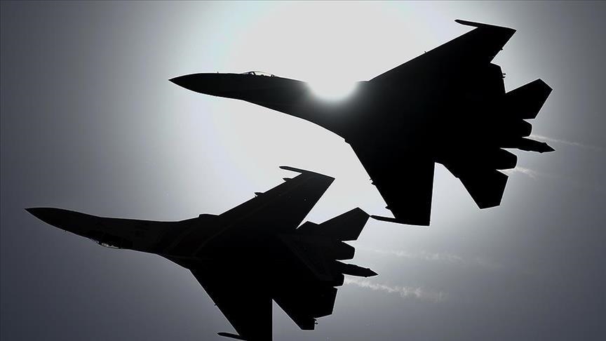 Истребители Су-35С сопровождали борт Путина в ходе всего полета в Абу-Даби 