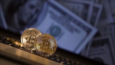 Vrijednost bitcoina veća od 44.000 dolara, prvi put od aprila 2022.