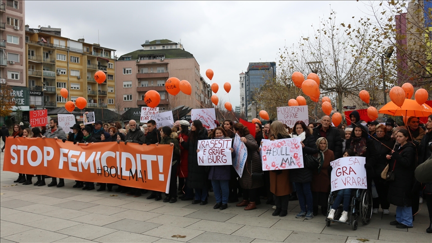 Kosovë, mbahet marshi me moton "Stop Femicidit"