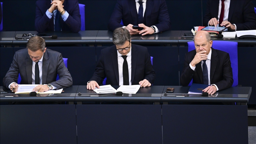 German government’s approval rating hits an all-time low