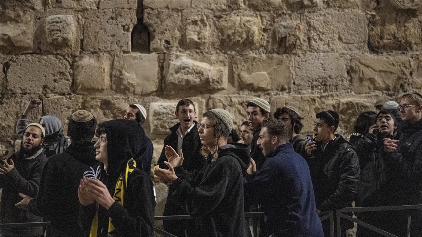 La police israélienne empêche une marche d'extrémistes de droite à Jérusalem-Est suite à des heurts