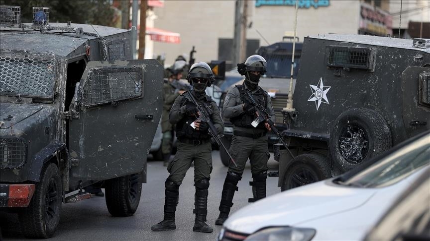 4 Palestinians injured as Israeli army fires at mosque in northern Jerusalem