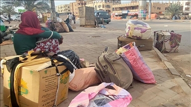 Leaders of East African bloc hold summit on Sudan crisis