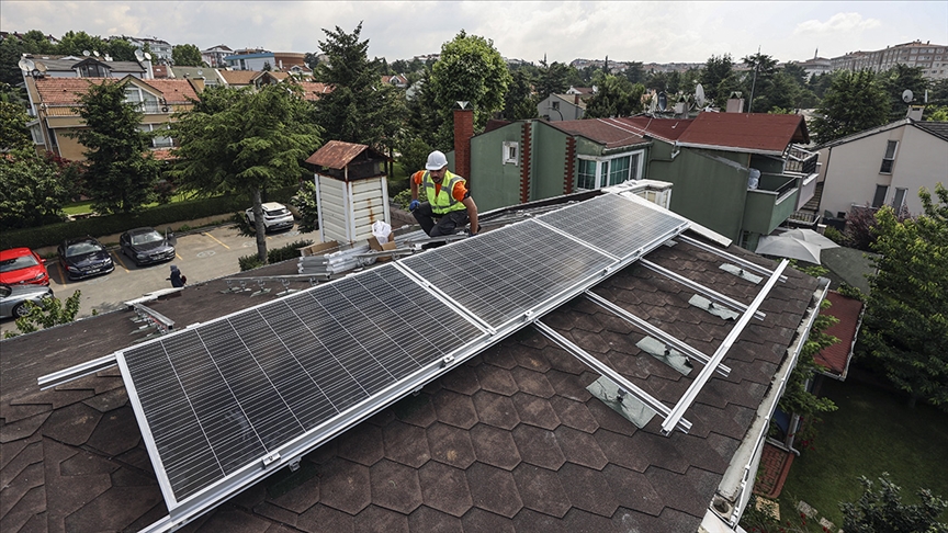 Türkiye'nin çatılarındaki güneş enerjisi potansiyeli, elektrik tüketiminin yüzde 45'ini karşılayabilir 