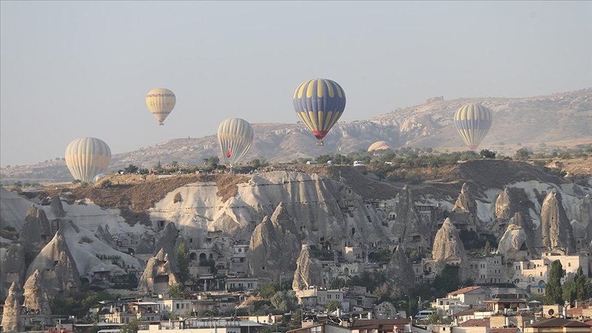 Kapadokya "Ejderha Yılı"na girmeye hazırlanan Çinli turistleri ağırlamaya hazırlanıyor