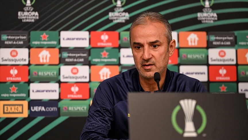 Fenerbahçe Teknik Direktörü Kartal: Taraftarlarımızın desteğiyle maçı kazanıp buradan lider çıkmak istiyoruz