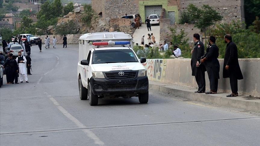 ‘We will not surrender,’ Pakistani premier tells militants after deadly attack