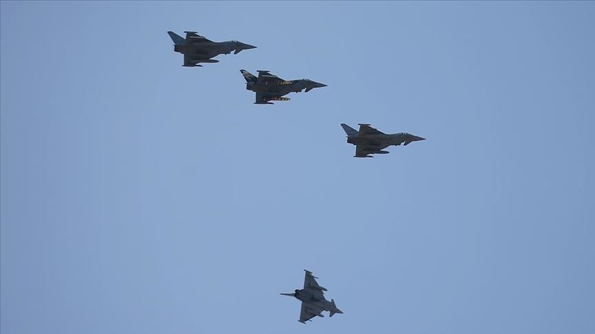 South Korea flies jets amid close flights by Chinese, Russian aircraft