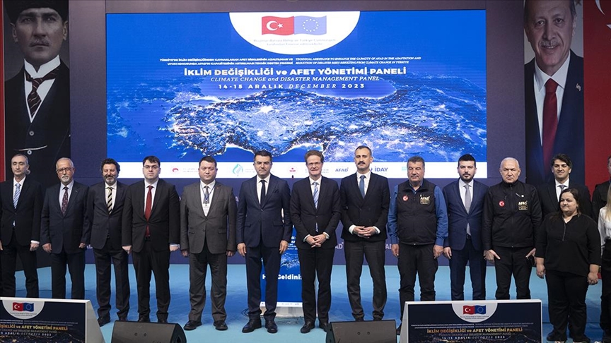 AFAD, "İklim Değişikliği ve Afet Yönetimi Paneli" düzenledi