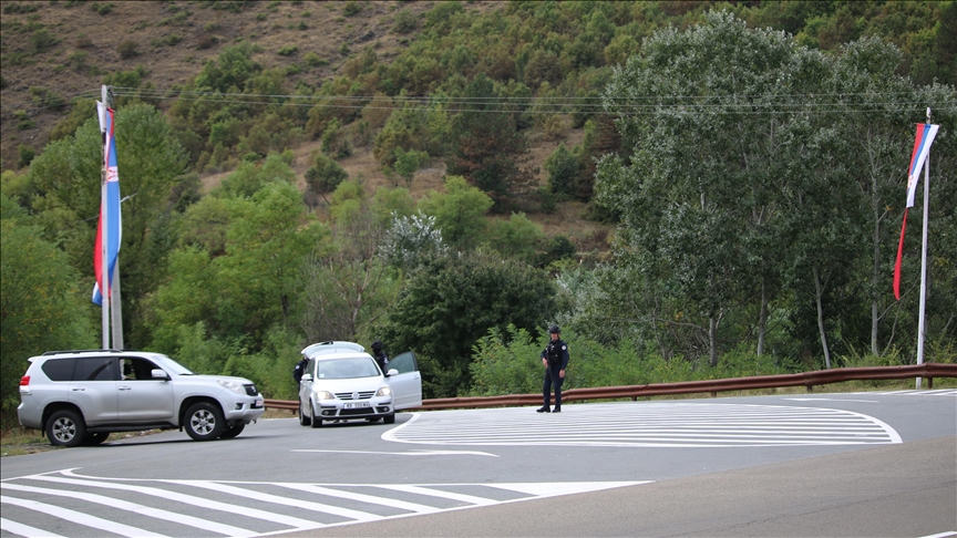 Serbian police arrest 4 in connection with false bomb reports 