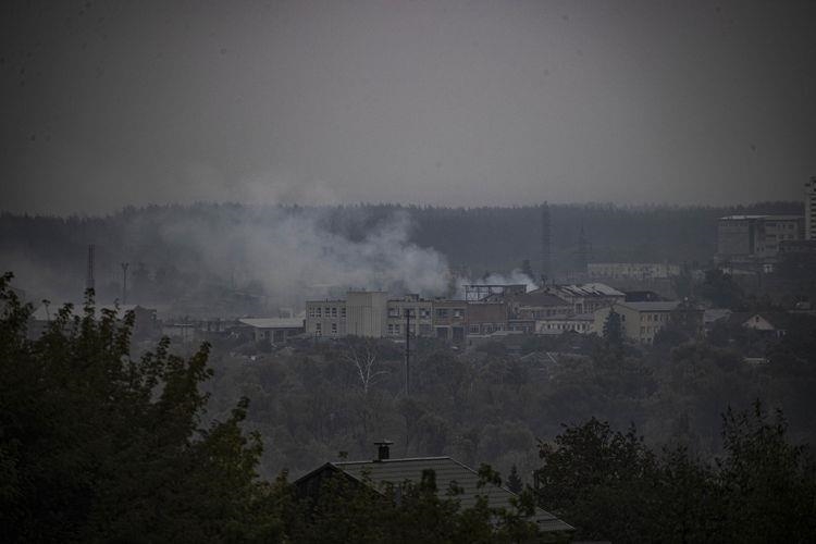 Население прифронтового Купянска выживает в полуразрушенном городе